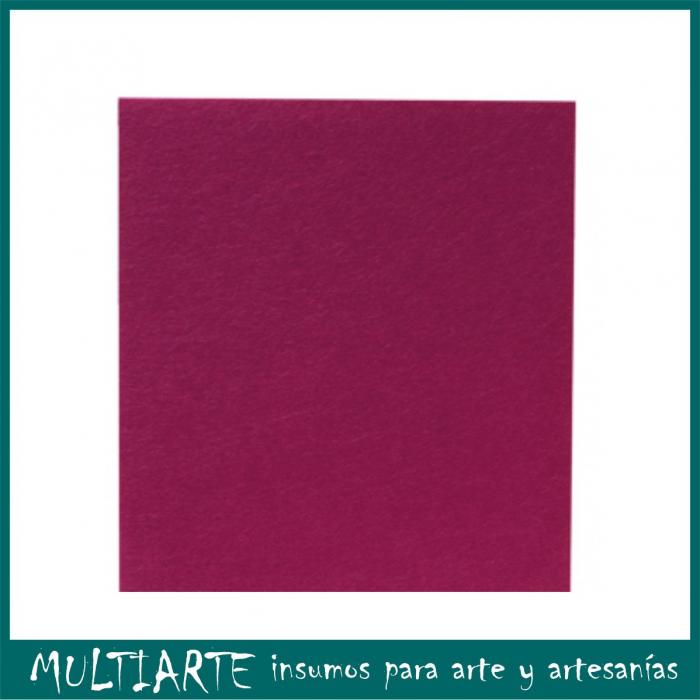 Fieltro color rosa oscuro 23,5 x 30,5 cm