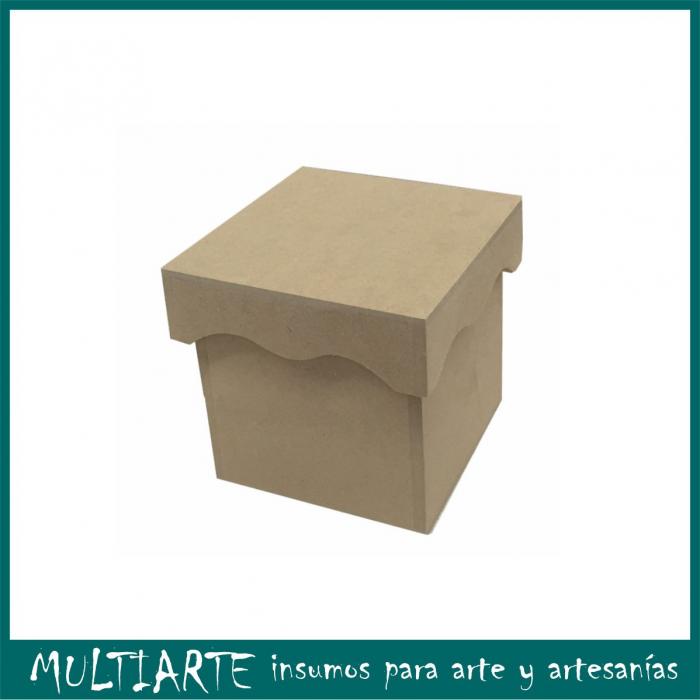 Caja de 10cms x 10cms con tapa capuchon en MDF CC110